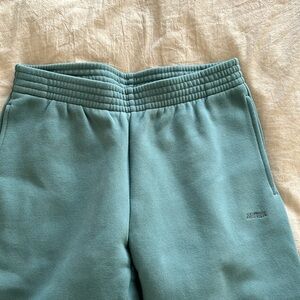 Aritzia - sweat fleece - cozy fleece - perfect fit - sz s